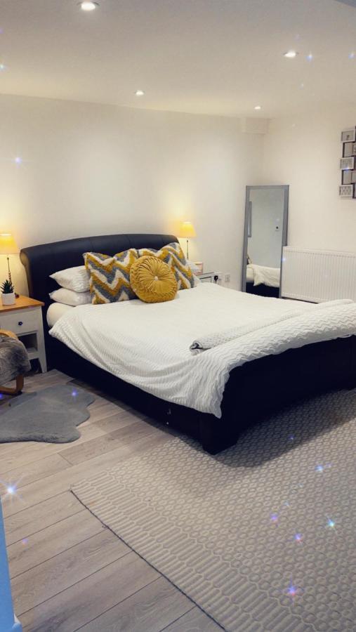 Stay In Woking With Benita Horsell المظهر الخارجي الصورة